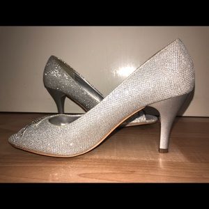 Lasonia Silver Prom Heels